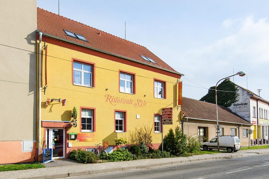 Penzion Sole Bučovice Zewnętrze zdjęcie